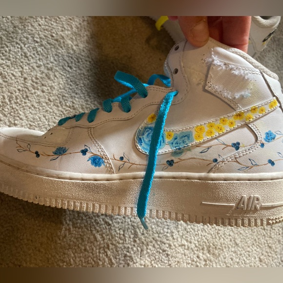 Nike Air customized butterflies high top sneakers size 8.5 ladies - Picture 3 of 12